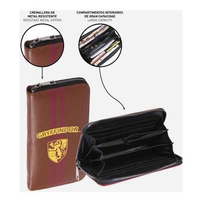 Purse Harry Potter Gryffindor BrownAccessoriesBigbuycinema and television, fashion, geek, licensed products, travel, winter8.99cinema and television, fashion, geek, licensed products, travel, winterAccessoriesPurse Harry Potter Gryffindor BrownPurse Harry Potter Gryffindor Brown - Premium Accessories from Bigbuy - Just CHF 8.99! Shop now at Maria Bitonti Home Decor