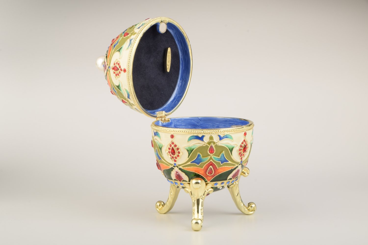 Colorful Russian EggHome DecorOrchid Menoetius2020 Collection, collection, Faberge, Faberge Egg, FaireJune2023, Gift, Keren Kopal, trinket box245.982020 Collection, collection, Faberge, Faberge Egg, FaireJune2023, Gift, Keren Kopal, trinket boxHome DecorColorful Russian EggColorful Russian Egg - Premium Home Decor from Orchid Menoetius - Just CHF 245.98! Shop now at Maria Bitonti Home Decor