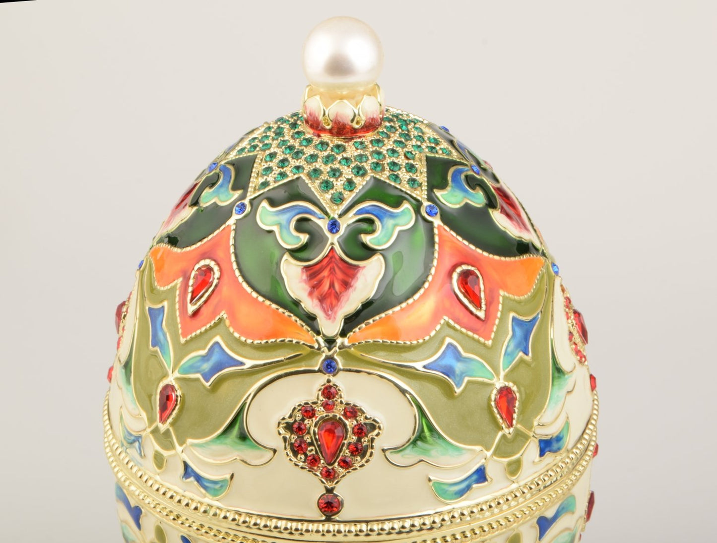 Colorful Russian EggHome DecorOrchid Menoetius2020 Collection, collection, Faberge, Faberge Egg, FaireJune2023, Gift, Keren Kopal, trinket box245.982020 Collection, collection, Faberge, Faberge Egg, FaireJune2023, Gift, Keren Kopal, trinket boxHome DecorColorful Russian EggColorful Russian Egg - Premium Home Decor from Orchid Menoetius - Just CHF 245.98! Shop now at Maria Bitonti Home Decor