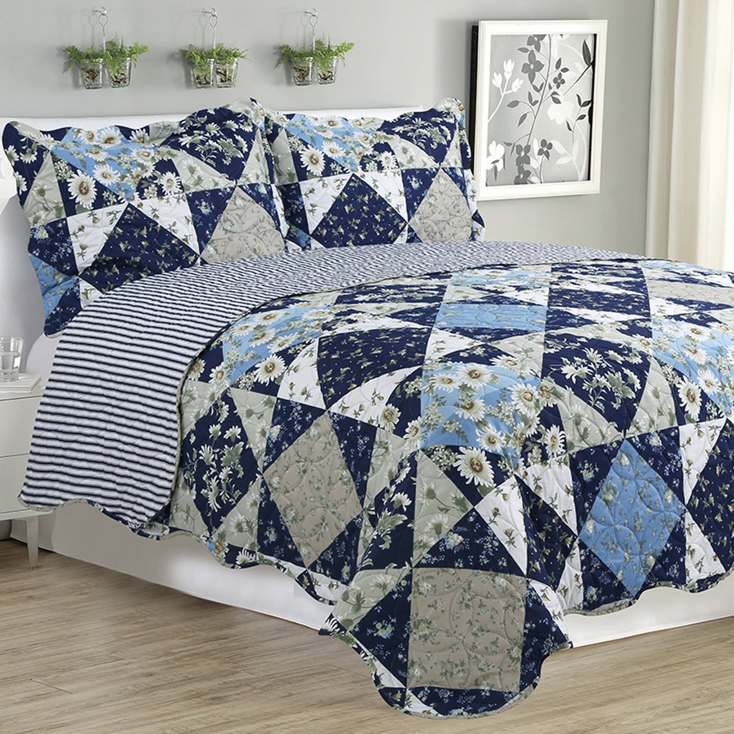 Kim - 3 Piece Quilt Set - Navy BedtimeBeds & BlanketsAzure ZeusBedspread, Kim, King Quilt, Queen Quilt, Quilt Set, Reversible Quilt33.53Bedspread, Kim, King Quilt, Queen Quilt, Quilt Set, Reversible QuiltBeds & BlanketsKim - 3 Piece Quilt Set - Navy BedtimeKim - 3 Piece Quilt Set - Navy Bedtime - Premium Beds & Blankets from Azure Zeus - Just CHF 33.53! Shop now at Maria Bitonti Home Decor