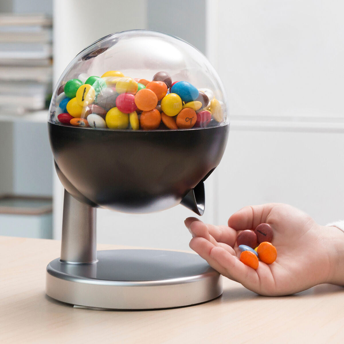 Mini Automatic Snack Dispenser InnovaGoodsFestivals & PartiesBigbuyaperitifs / nibbles, Football World Cup, for the little ones, Olympic Games Tokyo 2021, party, UEFA Euro 202111.60aperitifs / nibbles, Football World Cup, for the little ones, Olympic Games Tokyo 2021, party, UEFA Euro 2021Festivals & PartiesMini Automatic Snack Dispenser InnovaGoodsMini Automatic Snack Dispenser InnovaGoods - Premium Festivals & Parties from Bigbuy - Just CHF 11.60! Shop now at Maria Bitonti Home Decor