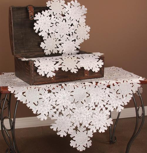 XD10816 Shimmer Snowflake Doilies, Set of 4Home DecorPink LetoHoliday Doilies, min:326.84Holiday Doilies, min:3Home DecorXD10816 Shimmer Snowflake Doilies, Set of 4XD10816 Shimmer Snowflake Doilies, Set of 4 - Premium Home Decor from Pink Leto - Just CHF 26.84! Shop now at Maria Bitonti Home Decor