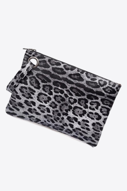 Leopard Vegan Leather ClutchWomen's ClothingSky ThistleShipping Delay 01/13/2023 - 01/31/202326.51Shipping Delay 01/13/2023 - 01/31/2023Women's ClothingLeopard Vegan Leather ClutchLeopard Vegan Leather Clutch - Premium Women's Clothing from Sky Thistle - Just CHF 26.51! Shop now at Maria Bitonti Home Decor