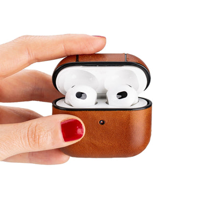 Gillette Leather Case for AirPods 3AccessoriesChocolate CriusBrown, Luggage and bags14.88Brown, Luggage and bagsAccessoriesGillette Leather Case for AirPods 3Gillette Leather Case for AirPods 3 - Premium Accessories from Chocolate Crius - Just CHF 14.88! Shop now at Maria Bitonti Home Decor